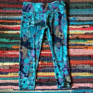 REVERSIBLE LEGGINGS// Size Medium